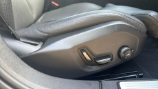 Volvo V60 2.0 B4P Ultra Dark 5dr Auto Petrol Estate
